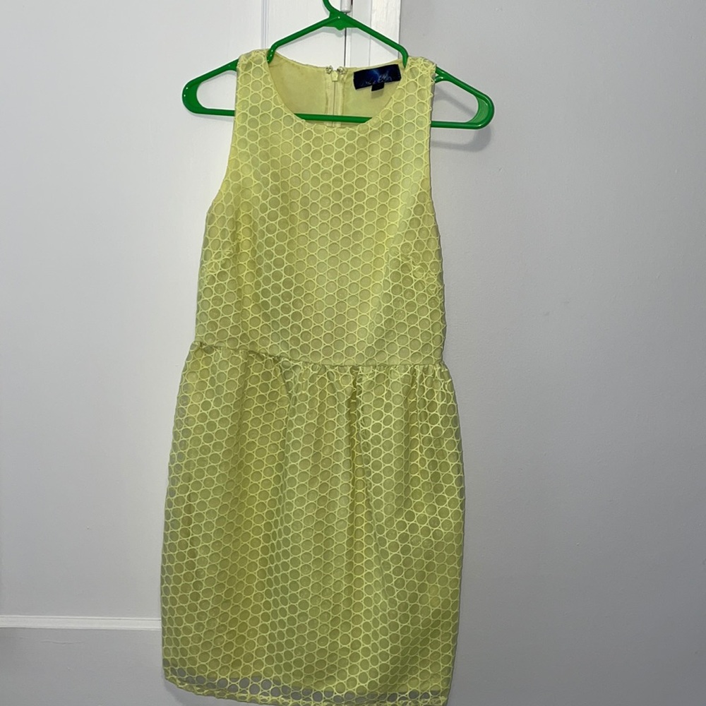 Blue rain yellow dress